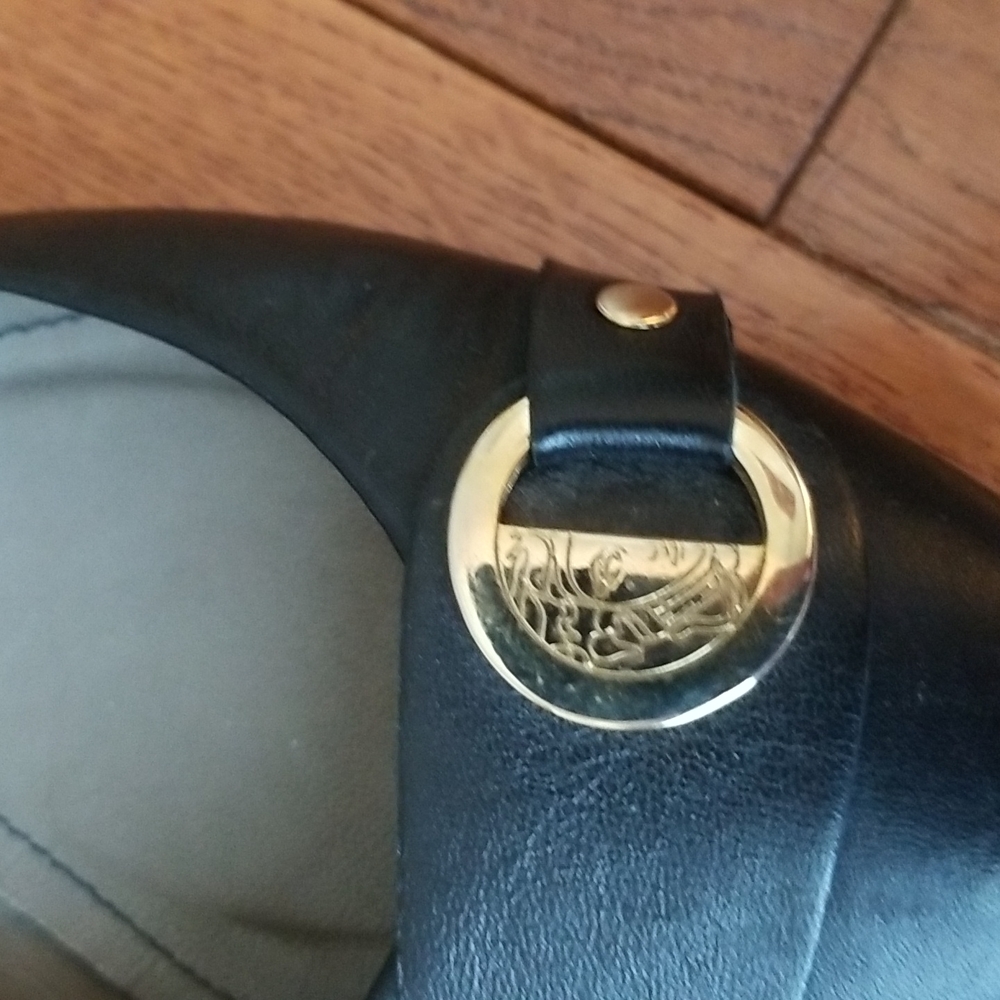 Versace flats - Picture 2 of 7